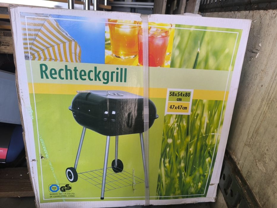Grătar mobil  cu capac