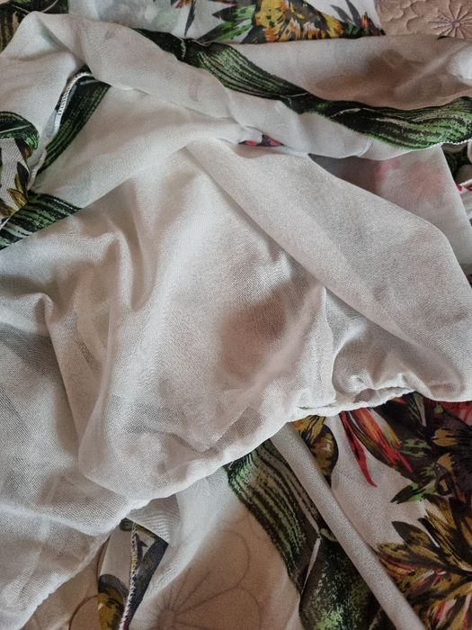 Rochie din voal cu bretele ajustabile si brau din pietre