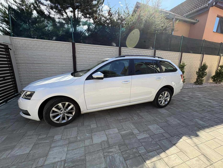 Skoda Octavia 4x4 DSG7 – 2018 – Întreținută complet, multe opțiuni!