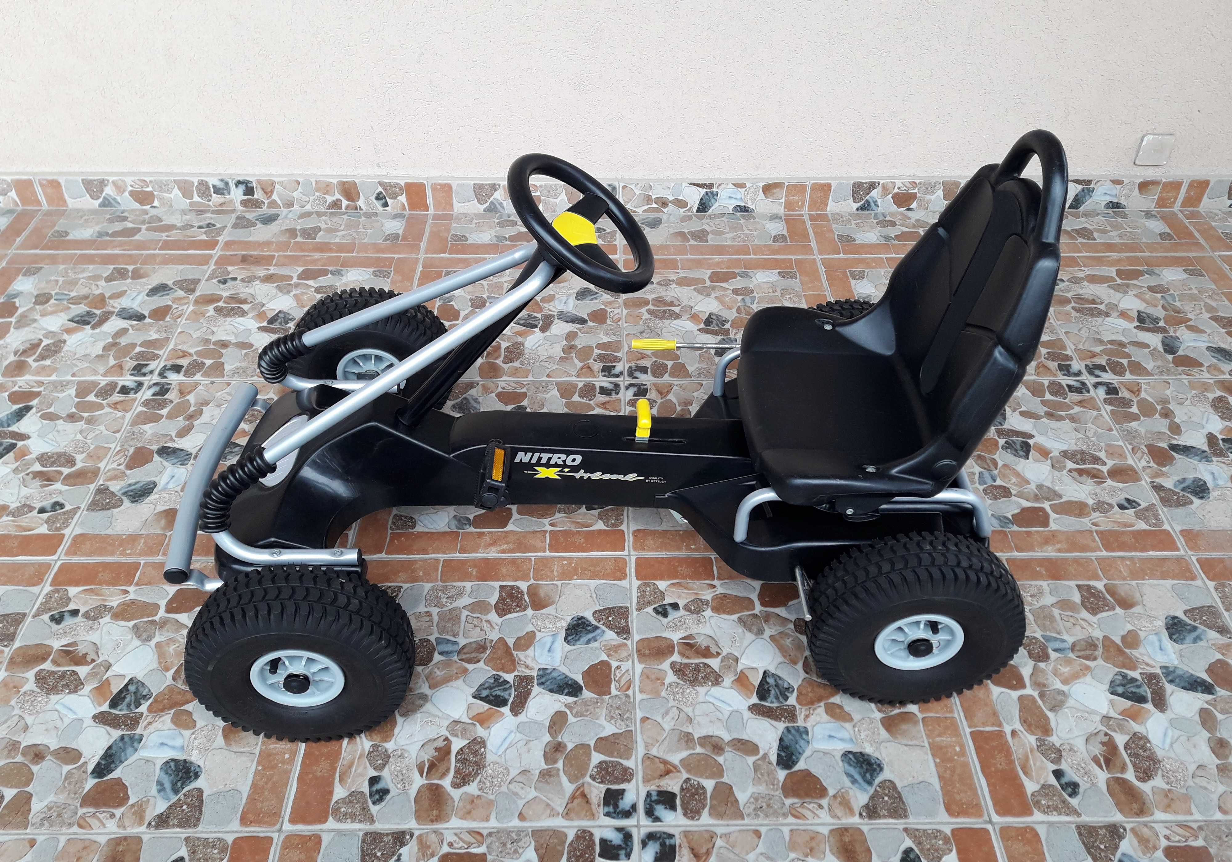 Cart (kart) cu pedale pentru copii KETTLER Nitro Extreme - negru