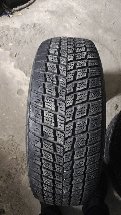 Комлект зимней резины Nexen 235 65 R17