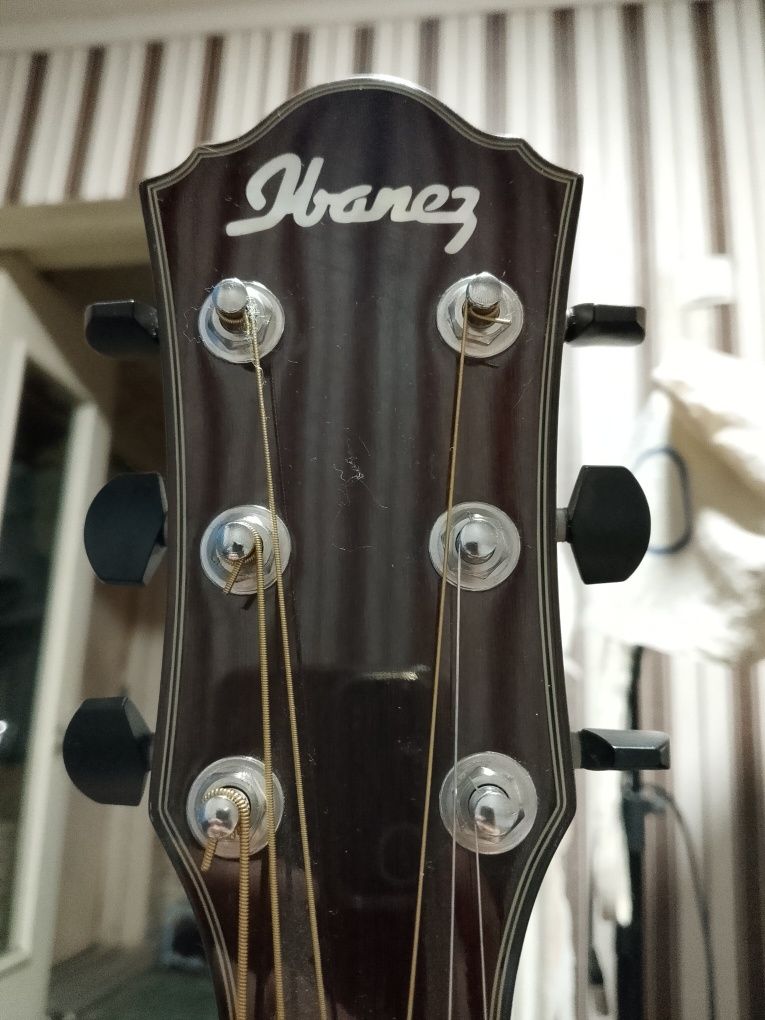СРОЧНО!!! Продается акустическая гитара с подключением IBANEZ