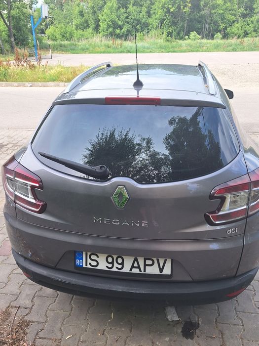 Vând Renault megane 3 ..2010 motor 1.5  380.000