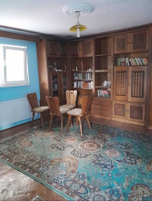 Casa cu etaj inchiriat