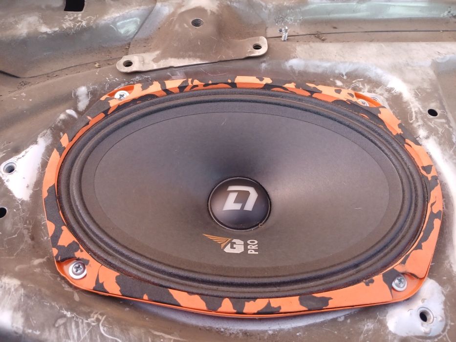 Усилитель 4×100ватт + 4 динамики