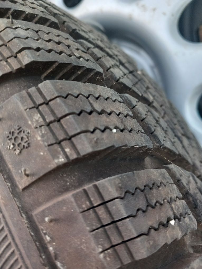 Джанти с гуми зимни 4х100 185/65 R14 Фолксваген Опел Volkswagen Opel