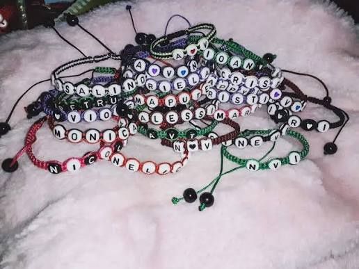 Brățări Personalizate cum doriți dumneavoastră  cu Nume sau cu Biruțe