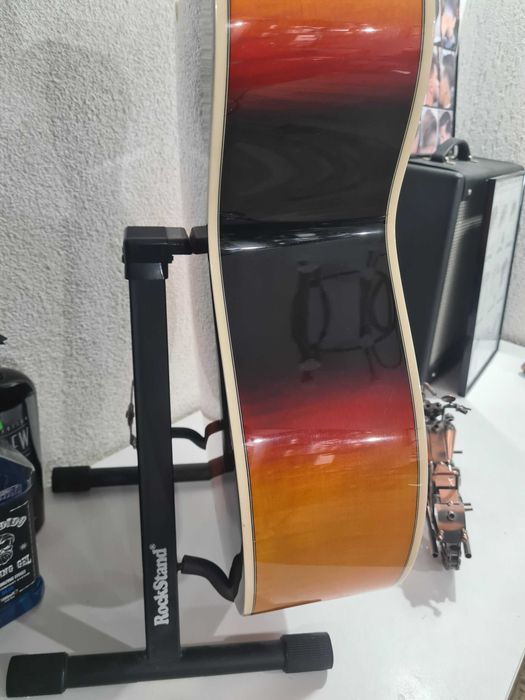 Chitara electroacustica plus amplificator