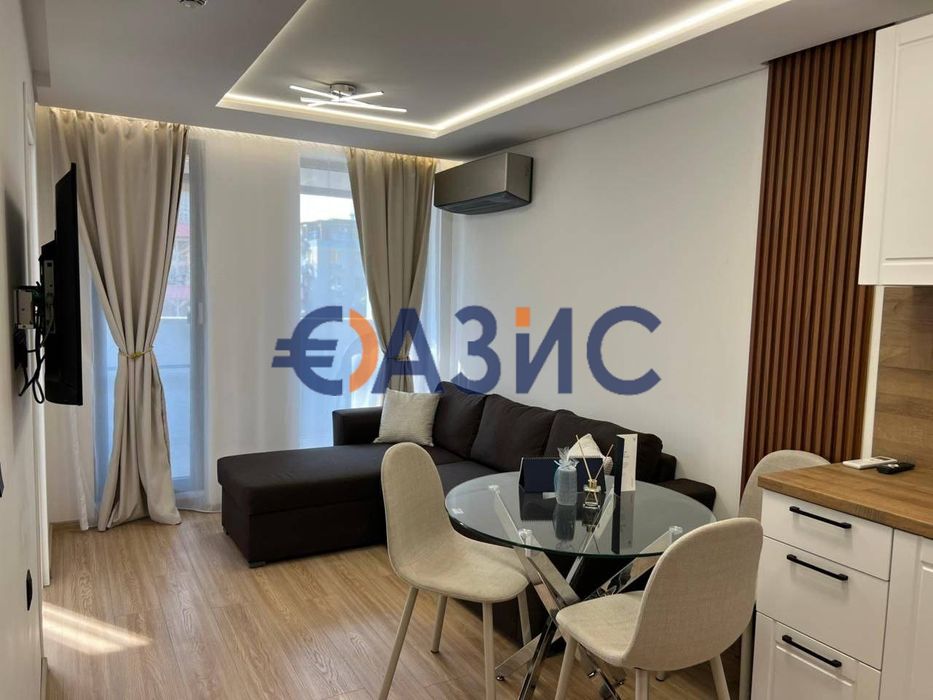 2-стаен апартамент на 4-ти етаж в нов луксозен комплекс Вог, Слънчев