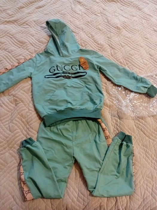 Продам детский костюм