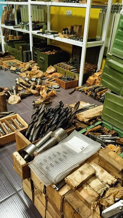 Токарные фрезерные инструменты