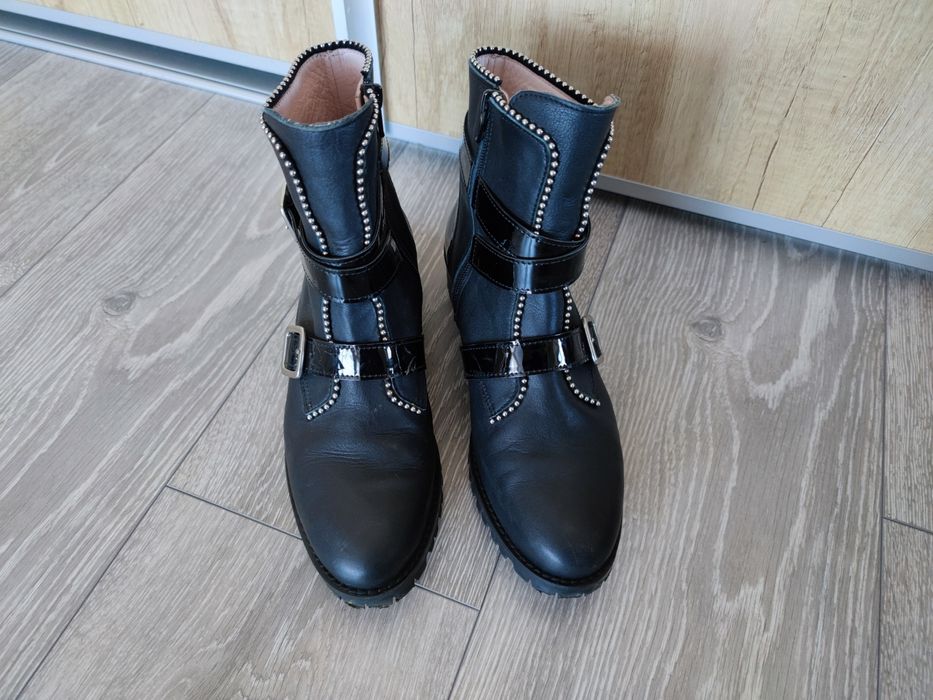 Botine piele naturala si lac