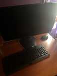 Vând monitor Dell 144hz de gaming și tastatură razor