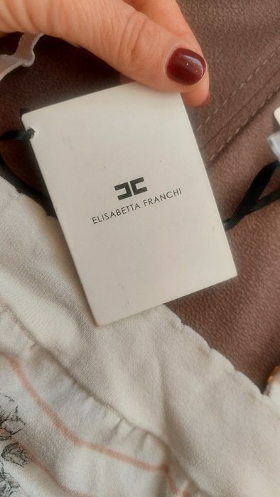 Топ Elisabetta Franchi ,нов с етикетите!