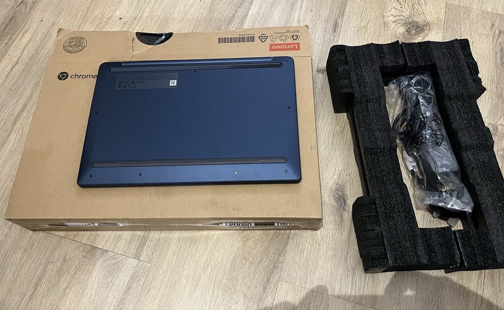 Laptop Lenovo Chromebook ideaPad Slim 3 14M868 64Gb 4Gb Ram ca Nou