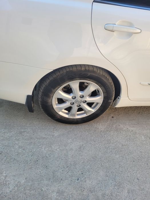 Тайота камри сотилади