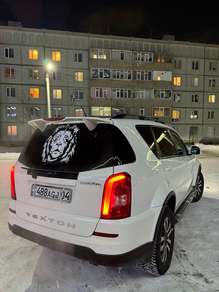 Продам машину SsangYong Rexton