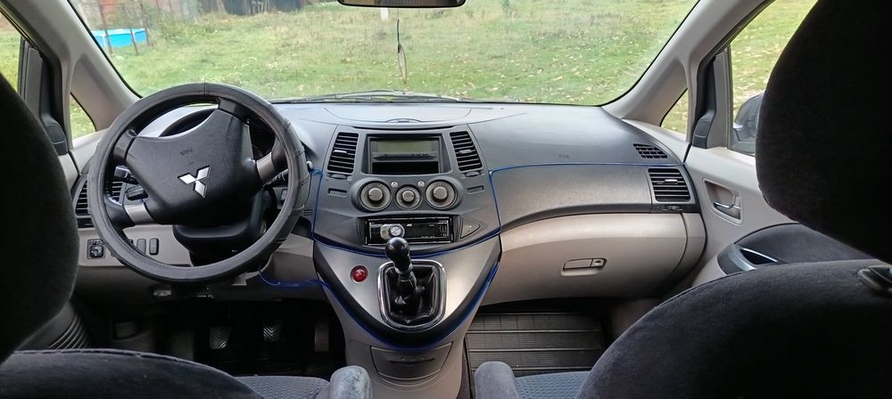 Vând Mitsubishi grandis