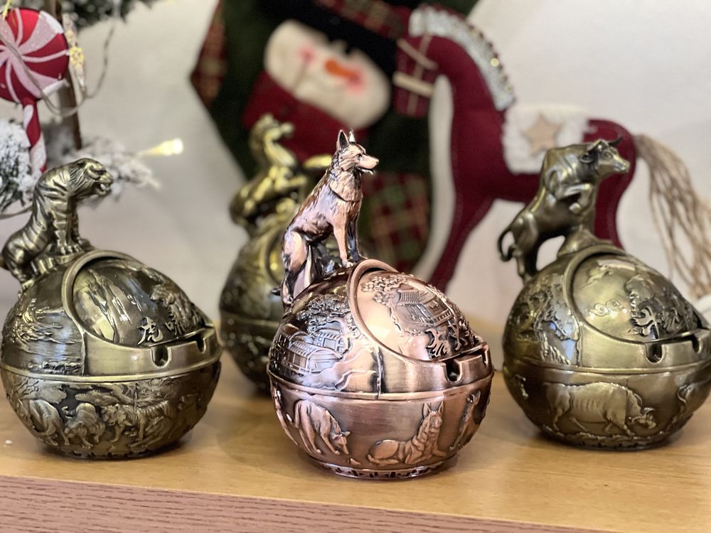 Метален пепелник