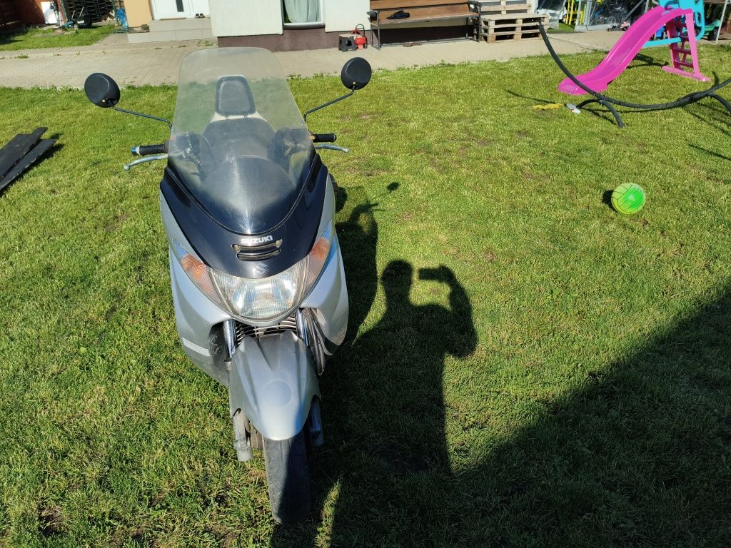 Suzuki Burgman 400