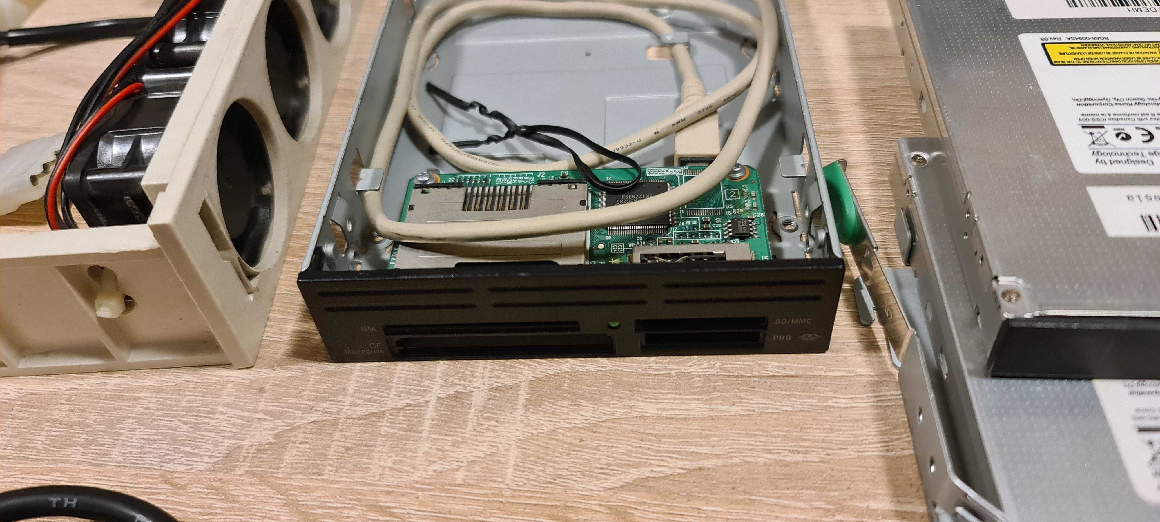 dvd, SD card reader, logitech мишка, displayport