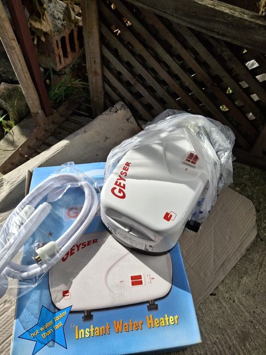 Instant apă  caldă