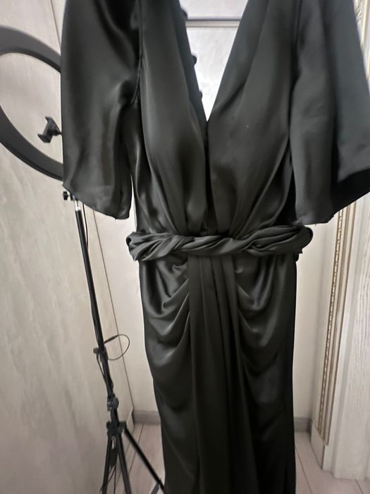 Оригинальное платье paula richi