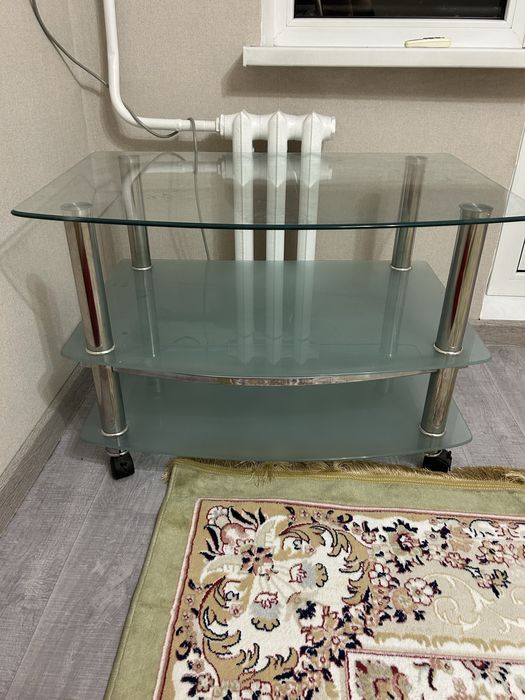 Тумба стеклянная