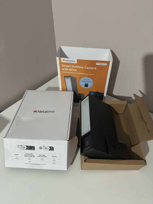 Camera de supraveghere de exterior, cu sirena, Wi-Fi, Netatmo