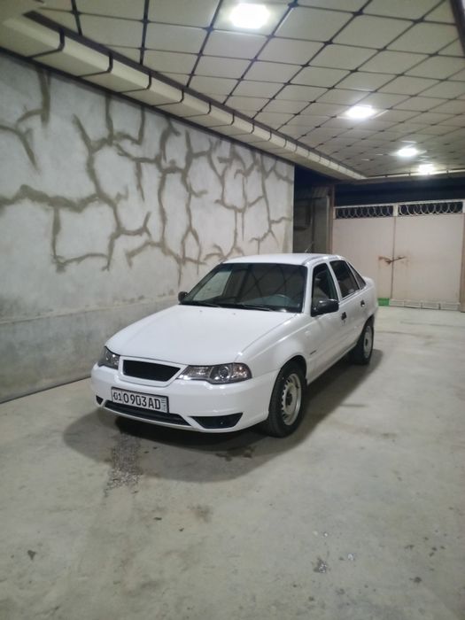 Нексия 2 сотилади 2010 матор 1.6