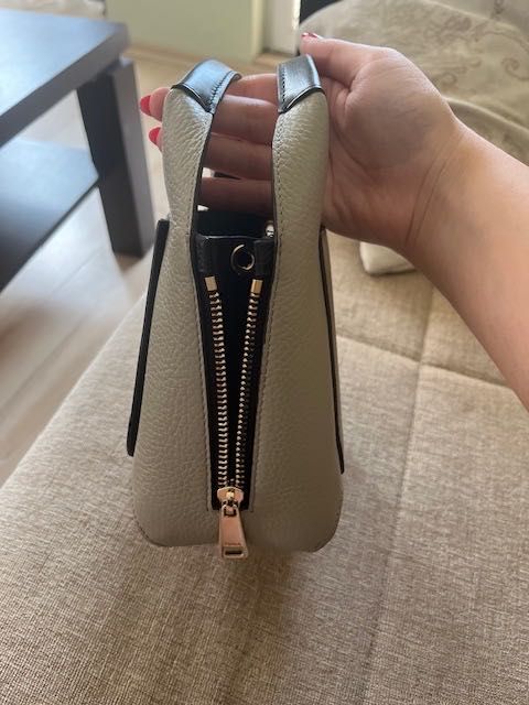 Кожена чанта на Furla