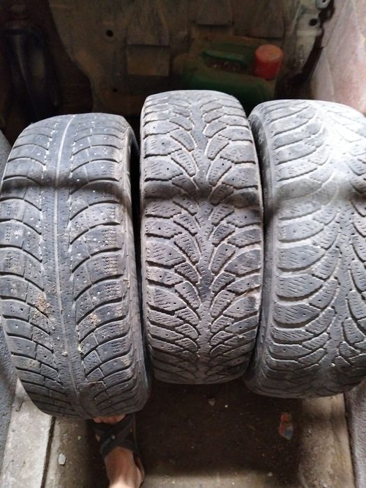Продам шины для Веста 3штуки