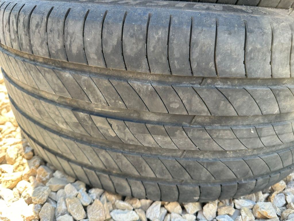 235/40/R19 Michelin dot 0320