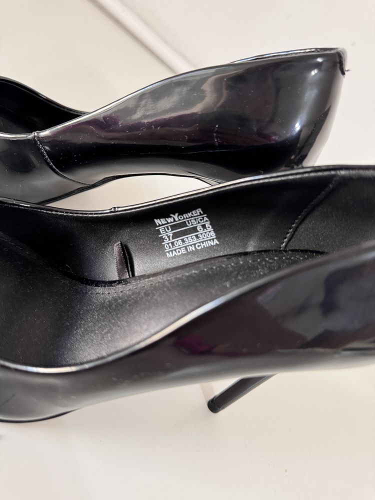Pantofi negri new yorker