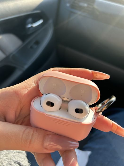 Наушники б/у, в ремонте на были, продаю в связи с покупкой других