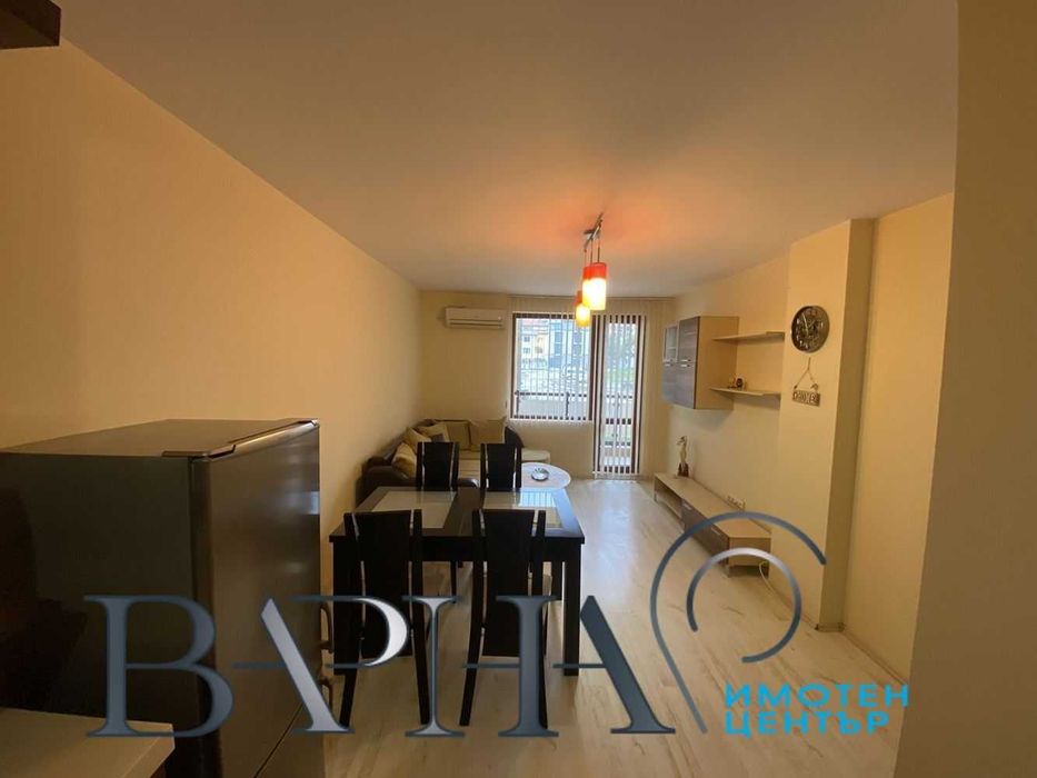 Дава се под наем Двустаен апартамент в Варна, Център - 60 кв.м за 408 € - Снимка #1