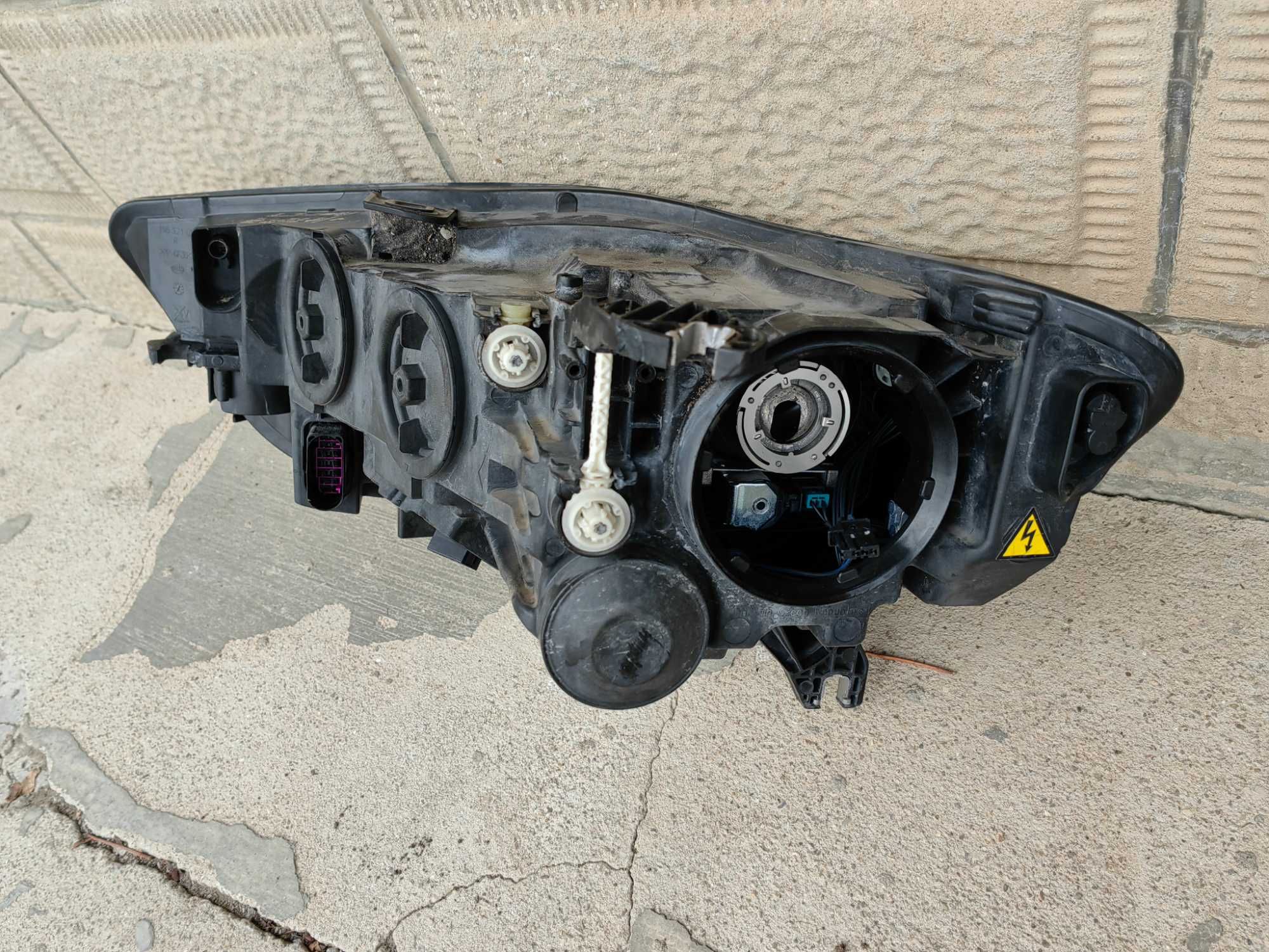 Фар Audi A6 C7 4G Bi-Xenon LED Face десен/Фар Ауди А6 Ц7 Оригинален