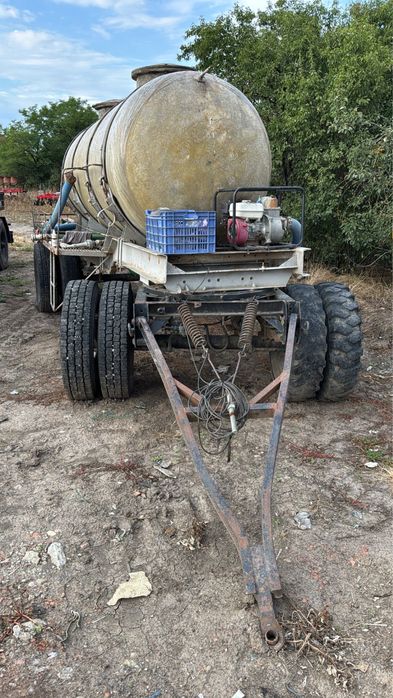 Cisterna din fibra de sticla , folosita la transport apa, 7500 litri