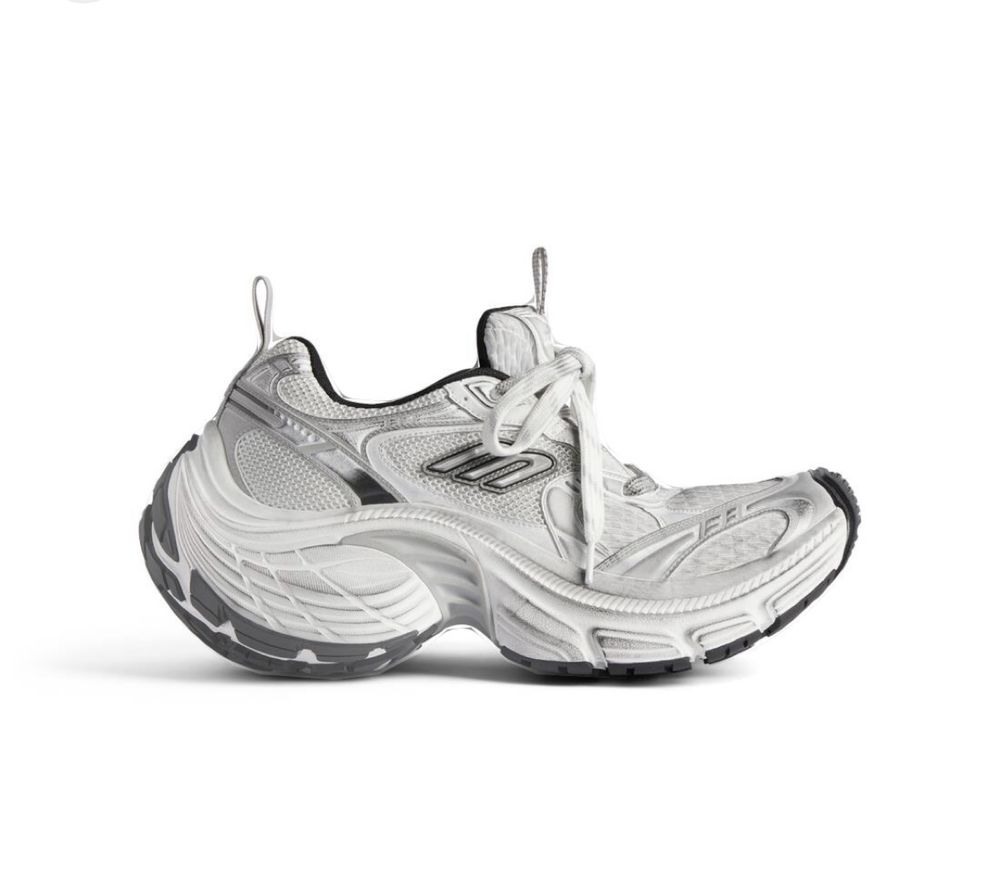 Сникърси 10XL, Cargo и Runners