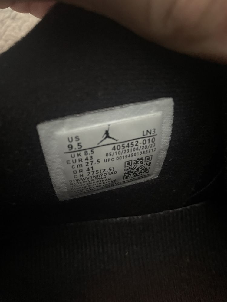 Jordan 4 Black Cat