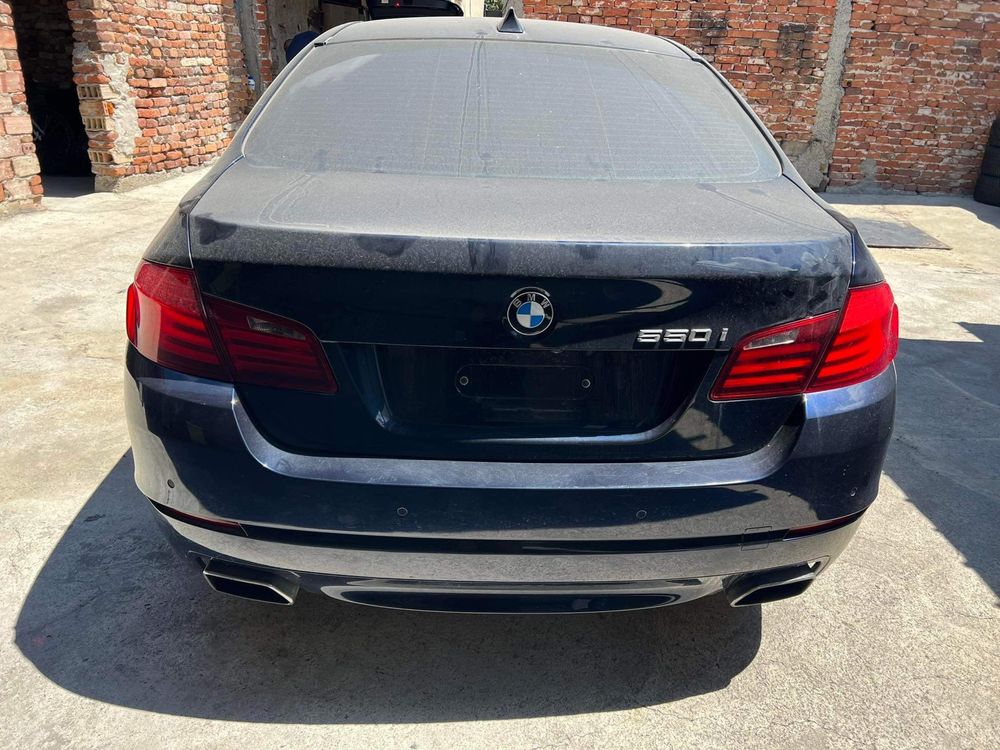 BMW F10 550i 2011г На Части