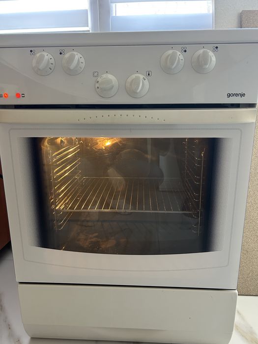 Фурна на Gorenje