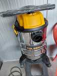 Vând aspirator Tolsen umed uscat 1400w