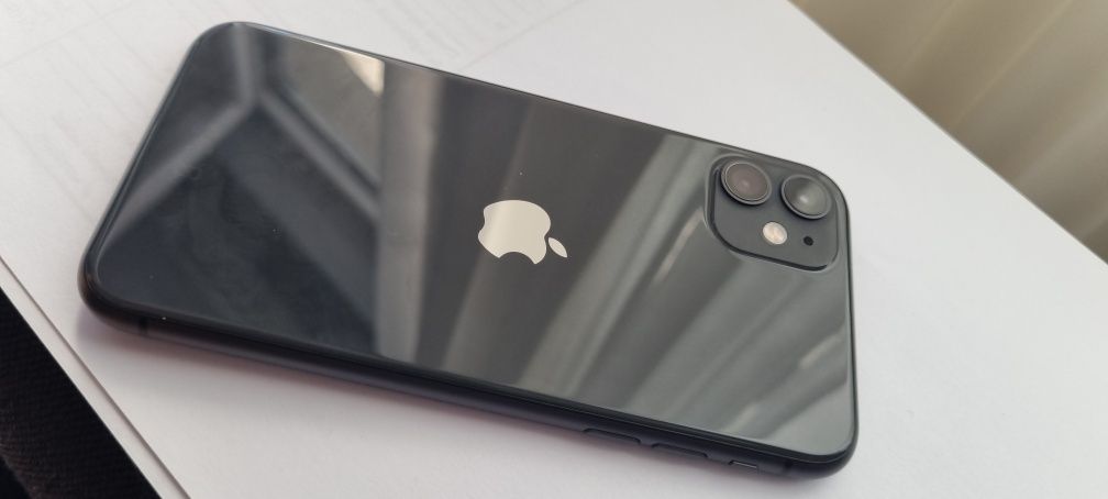 Vand Iphone 11 nou