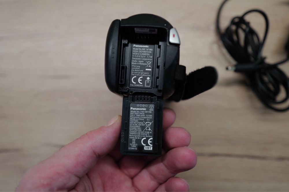 Camera video Retro Panasonic HC-V180 touchscreen Handycam HD Sd memory