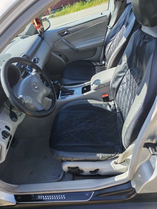 Vand sau schimb mercedes C clas 2.2 diesel 150 cp