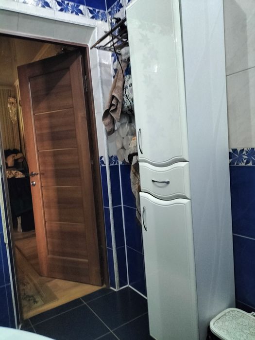 Продам шкаф для ванной комнаты..