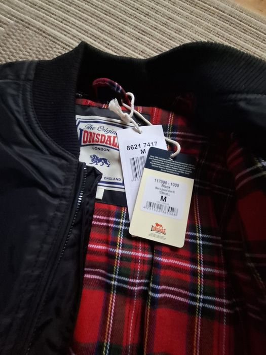 Яке Lonsdale bomber