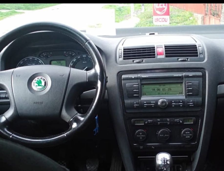 Vând skoda Octavia 2