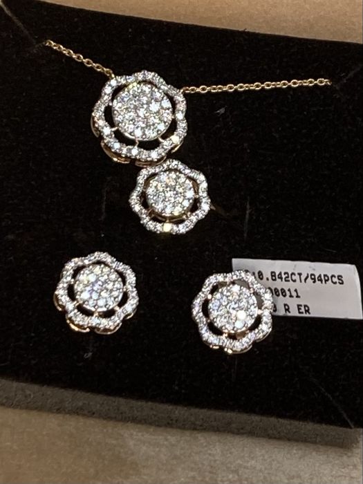 Set aur roz 18kt.cu diamante 2.03ct